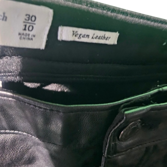 Abercrombie & Fitch High-Rise Vegan Leather Pants EUC 30/10 - 32 Waist 27 Inseam - Picture 3 of 8